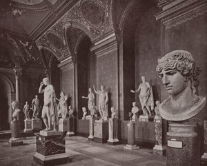 Pariisi: Augustuksen galleria, Louvre-museo (m/v kuva) tekijältä French Photographer