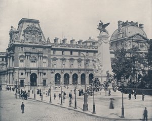Pariisi: Gambettan muistomerkki Louvren hovissa (m/w kuva) tekijältä French Photographer