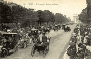 Pariisi, Avenue Du Bois De Boulogne tekijältä French Photographer