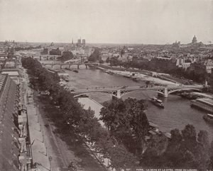 Pariisi: Näkymä Seinen ja City Islandille (m/w kuva) tekijältä French Photographer