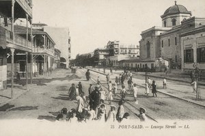 Port-Said, Egypti: Lesseps Street (s/w valokuva) tekijältä French Photographer