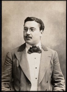 Muotokuva Leon Xanrofista (1867-1953), ranskalaisesta näytelmäkirjailijasta ja lauluntekijästä. tekijältä French Photographer