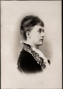 Anhalt Dessaun prinsessa Adelheid Marie (1833-1916), Luxemburgin suurherttuatar, muotokuva. tekijältä French Photographer