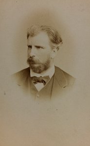 Ranskalaisen taidemaalarin William Bouguereaun muotokuva; käyntikortti (m/w kuva) tekijältä French Photographer