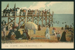 Postikortti, joka kuvaa Baths Marie-Christineä Le Havressa, n. 1900 (värillinen mustavalkoinen valokuva) tekijältä French Photographer