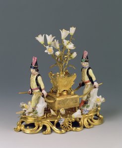 Louis XV -hajuvesipoltin, n. 1745 (ormolu ja posliini)