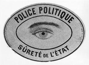 Ilmoitus, joka on todennäköisesti julkaistu Le Cri du Peuple -sanomalehdessä, poliisi takavarikoi vuonna 1886 tekijältä French School