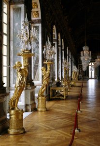 Arkkitehtuuri: näkymä kunnostetusta jäägalleriaan. Versailles. Muse du Chateau tekijältä French School