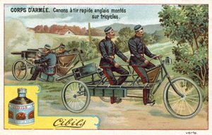 Army Corps - kolmipyöriin kiinnitetyt englantilaiset pikalaukkuaseet tekijältä French School