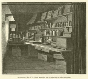 Laboratoriokaappi herkkien pintojen valmistukseen (kaiverrus) tekijältä French School