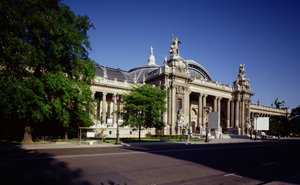 Grand Palaisin julkisivu, rakensivat Henri Deglane (1855-1931), Albert Louvet (1860-1936) ja Albert Thomas (1847-1907), 1897-1900 tekijältä French School