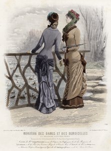 Huonekalut ja erilaiset esineet 1100- ja 1300-luvuilta tekijältä French School