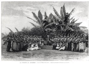 Kuningas Toffa (r.1874-1908) ja hänen hovinsa, Dahomey, 1892 tekijältä French School