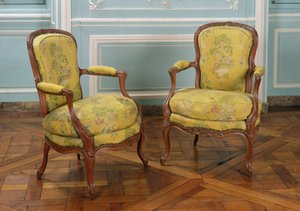 Louis XV nojatuolit, 1723-74 (puu)