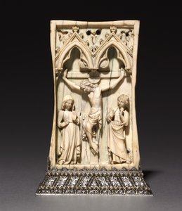 Plakki: Crucifixion, ranska tai englanti, n. 1345-1365 (norsunluu, asennettu hopeatelineeseen (vuoden 1919 jälkeen)) tekijältä French School