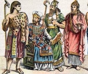 Uskonnolliset puvut antiikin aikakaudella: g a d:sta muotokuva egyptiläisestä ylipapista, heprealaisesta ylipapista, Assyrian kuninkaasta virkavaatteissa ja foinikialaispapilta - Kaiverrus - Uskonnolliset puvut muinaisina aikoina: vasemmalta oikealle, e:n  tekijältä French School