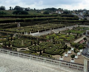 Renessanssiarkkitehtuuri: näkymä 1500-luvun alussa rakennetun Chateau de Villandryn puutarhaan, se on yksi Loiren linnakkeista. Villandry, Indre et Loire tekijältä French School