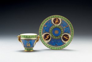 Sevres bleu celeste ja vaaleanvihreä jauhettu kaksikahvainen kuppi ja lautanen, 1790 tekijältä French School