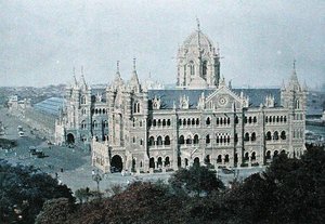 Victoria Terminus, Bombay, kaiverrus Gillot, n. 1910 (väri litho) tekijältä French School