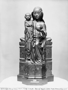 Neitsyt (joka avautuu) suljettu, 1400-luvun alku (monivärinen puu) (katso myös 207735)