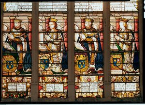 Ikkuna, joka kuvaa Francois de Bourbonia (1539-92) Prinssi Dauphinia, Rene dAnjoua (1550-74) Montpensier-herttuatar, Henri de Bourbon (1573-1608) Montpensier-herttua ja Catherine de Joyeuse, herttuatar de Guis tekijältä French School