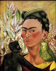 Omakuva apinan ja papukaijan kanssa tekijältä Frida Kahlo