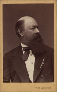 Muotokuva säveltäjä Franz von Suppèsta 1819-1895 n. 1880.