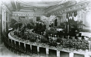 Metropolitan Clubin sisustus tekijältä G.P. Hall und Sohn