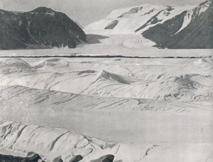Murtunut jää Priestley Glacierin sisäänkäynnissä, c1911, 1913
