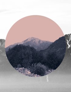 Pink Sky Mountain Circle tekijältä Gemma Bardot