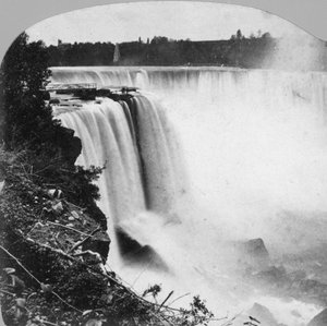Horseshoe Falls nähtynä Goat Islandilta, Niagara Falls, 1900-luvun alku.