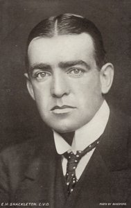 Ernest Shackleton (1874-1922), brittiläinen intiaanitutkija (s/w-kuva).