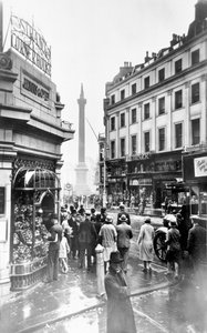 Nelsonin pylväs, The Strand ja Lyons Corner House, Westminster, Lontoo, ennen vuotta 1933