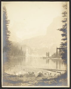 [Järvi Yosemitessa]