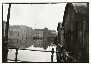 Näkymä sillalta Prinseneilandiin Amsterdamissa tekijältä George Hendrik Breitner