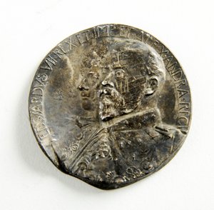 Mitali Edward VII:n ja kuningatar Alexandran kruunajaisten muistoksi tekijältä George James Frampton