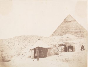 Valokuvaaja ennen telttaansa Khafre Chephrenin pyramidin paikalla, 1851.