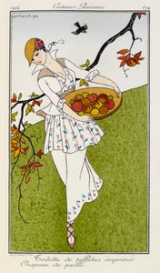 Toilette de taffetas imprime chapeau de paille. Puvut Parisiens no.179. Nainen, jolla on silkkipainettu asu ja olkihattu. Hän kantaa hedelmäkulhoa. tekijältä Georges Barbier