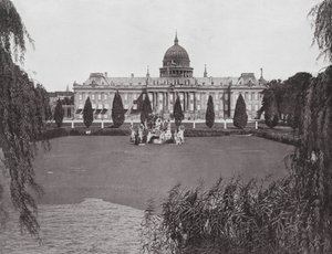 Potsdam, kaupungintalo ja Neptunuksen suihkulähde (s/w kuva) tekijältä German Photographer
