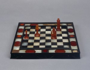 Shakkilauta (eebenpuu, helmiäinen, keltainen ja puu)