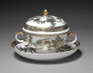 Kannellinen kulho ja astia, valmistaja Meissen Porcelain Factory, Saksa, 1730-1740 tekijältä German School