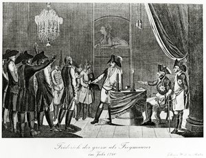 Frederick Suuri vastaanottaa lankonsa Frederickin, Brandenburg-Bayreuthin markkrahvin vapaamuurariksi Berliinissä vuonna 1740 tekijältä German School