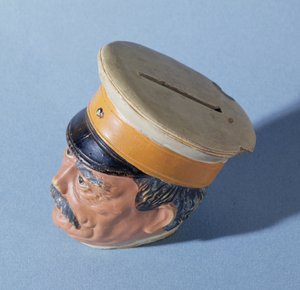 Rahalaatikko liittokansleri Otto von Bismarckin (1815-98) muodossa (maalattu terrakotta) (katso myös 211409) tekijältä German School