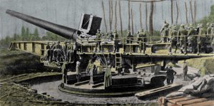 Pariisin tykki (Wilhelmgescutae), joka sekoitetaan usein Big Bertha -kanuunaan, on salaperäisin ensimmäisen maailmansodan saksalaisista aseista. kaliiperi 210 mm; lennon pituus 36 m:; kantama 126 km; kokonaispaino 750 T; ammuksen paino 105 kg nopeudella 16 tekijältä German School