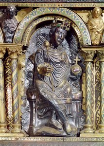 Otto II (955-83), Pyhän Rooman keisari, yksityiskohta keisari Kaarle Suuren pyhäköstä (742-814), 1215 (kulta- ja champleve-emali) tekijältä German School