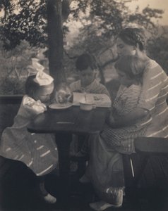 Puutarhajuhlat tekijältä Gertrude Käsebier
