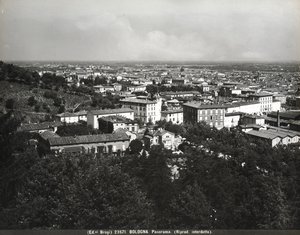 Panoraama Bolognasta joissakin tehtaissa ja kukkulalla. tekijältä Giacomo Brogi