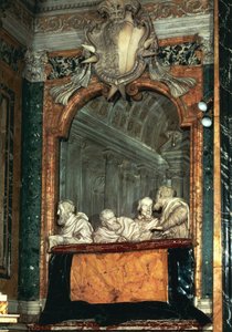 Sivulaatikko Cornaron perheellä, marmoriveistos Gian Lorenzo Berninin koulusta (1598-1680), Cornaron kappeli, Santa Maria della Vittorian kirkko, Rooma, Italia tekijältä Gian Lorenzo Bernini
