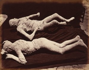 Ihmisen valokset, Pompeji, n. 1870 (kuva) tekijältä Giorgio Sommer