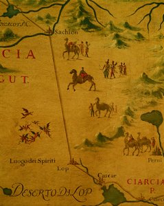 Lopin autiomaa ja henkien ja aaveiden koti, jonka Marco Polo on ylittänyt. tekijältä Giovan Battista Ramusio